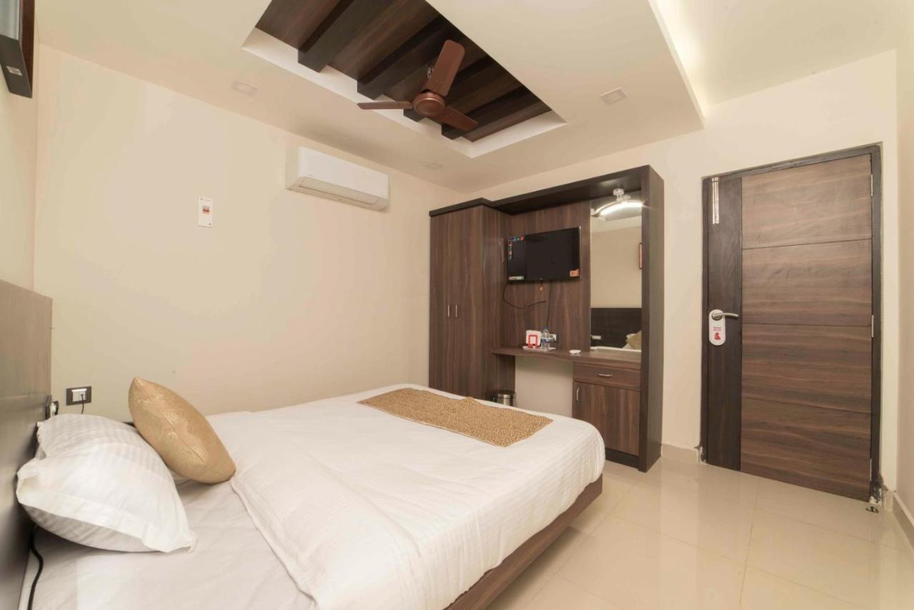 Hotel Sami V Landmarks Arantangi ภายนอก รูปภาพ