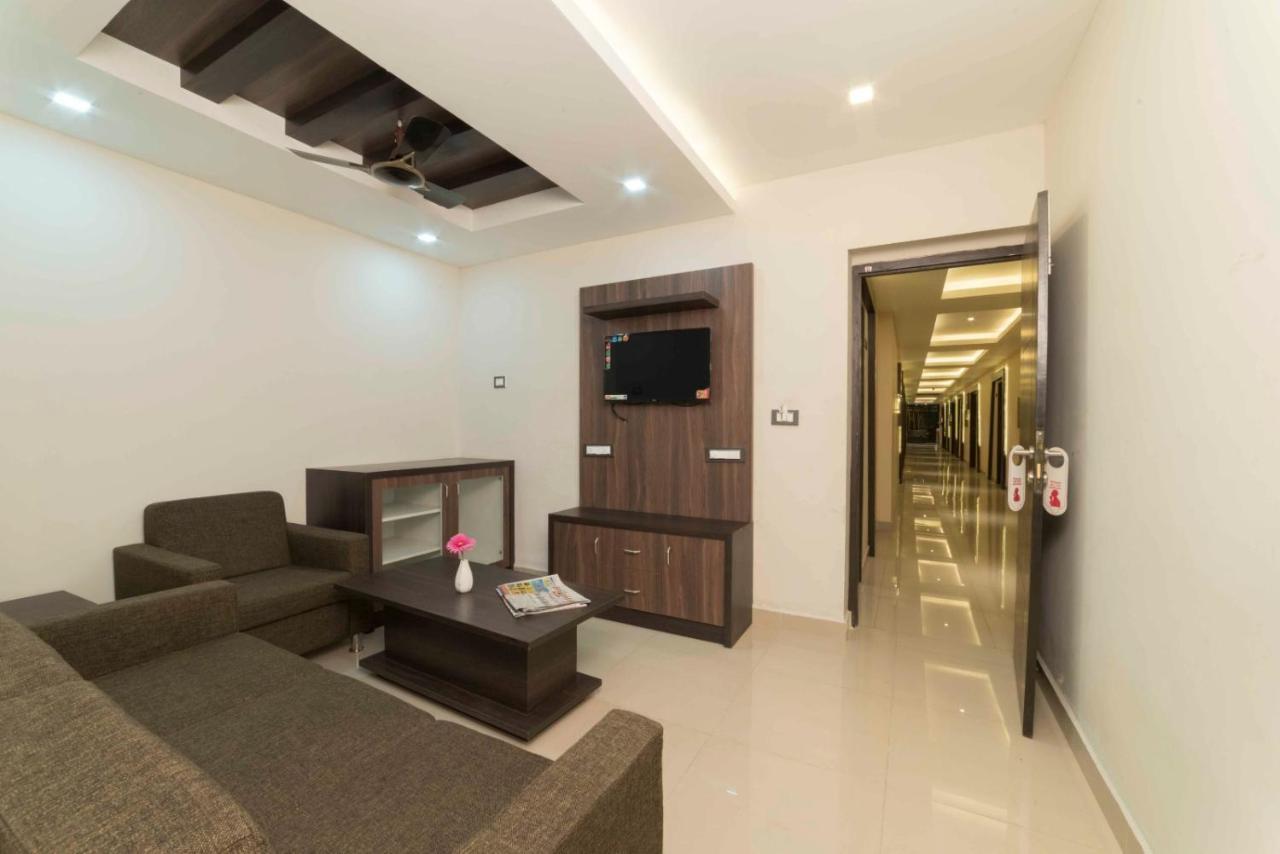Hotel Sami V Landmarks Arantangi ภายนอก รูปภาพ