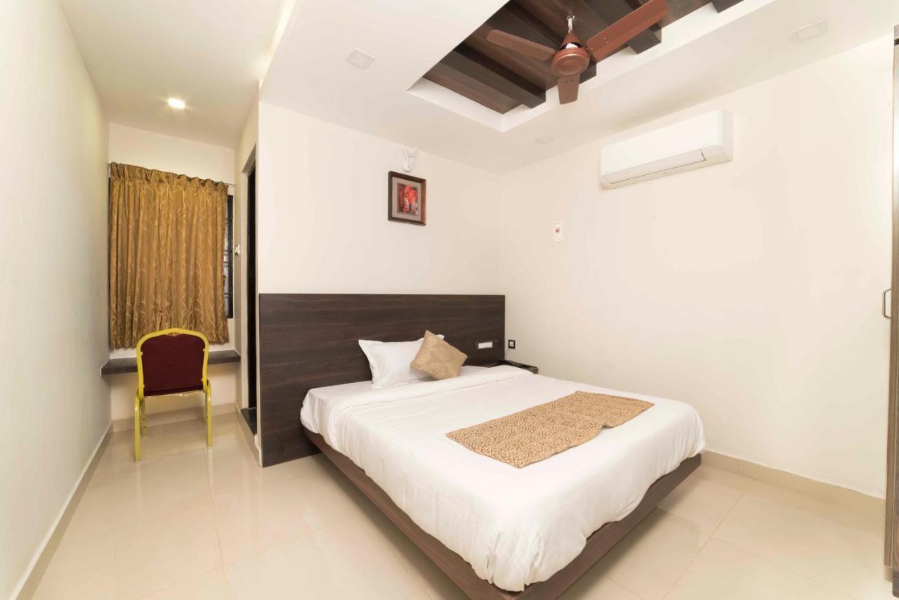 Hotel Sami V Landmarks Arantangi ภายนอก รูปภาพ